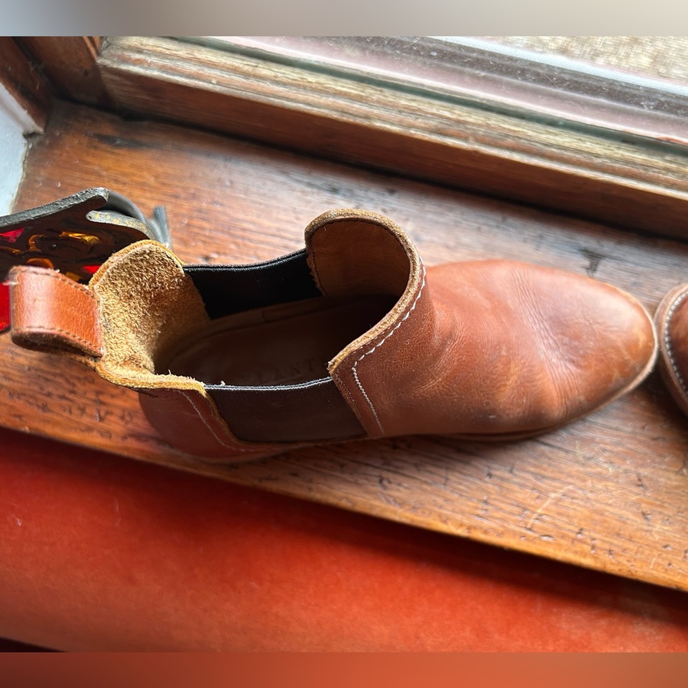 The Merida by Adelante. A leather women’s Chelsea boot in size 7B.